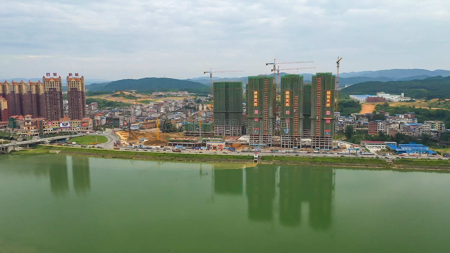 滨江国际建设中