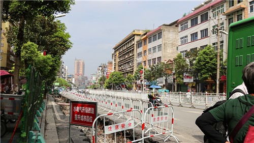 隆回桃洪路地下街人防工程开挖