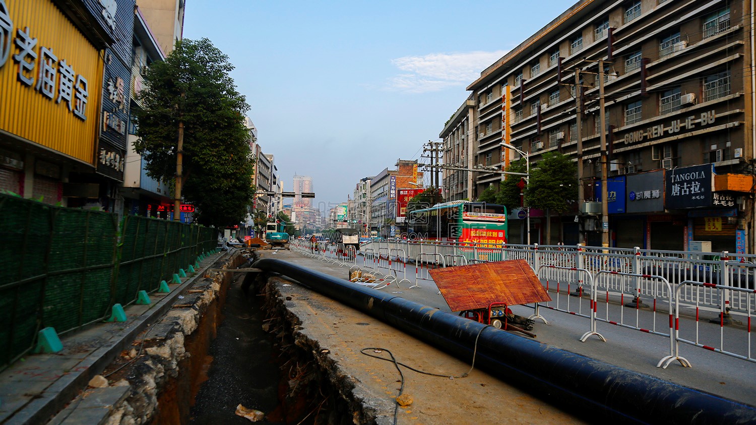 隆回地下街人防工程-管道铺设