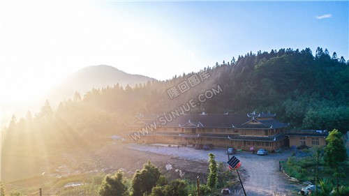 花瑶古寨假日山庄