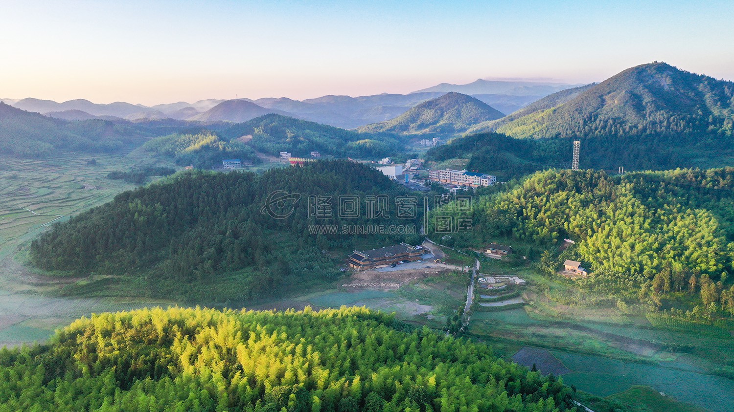 花瑶古寨假日山庄