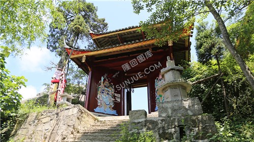 正大门-香炉山寺