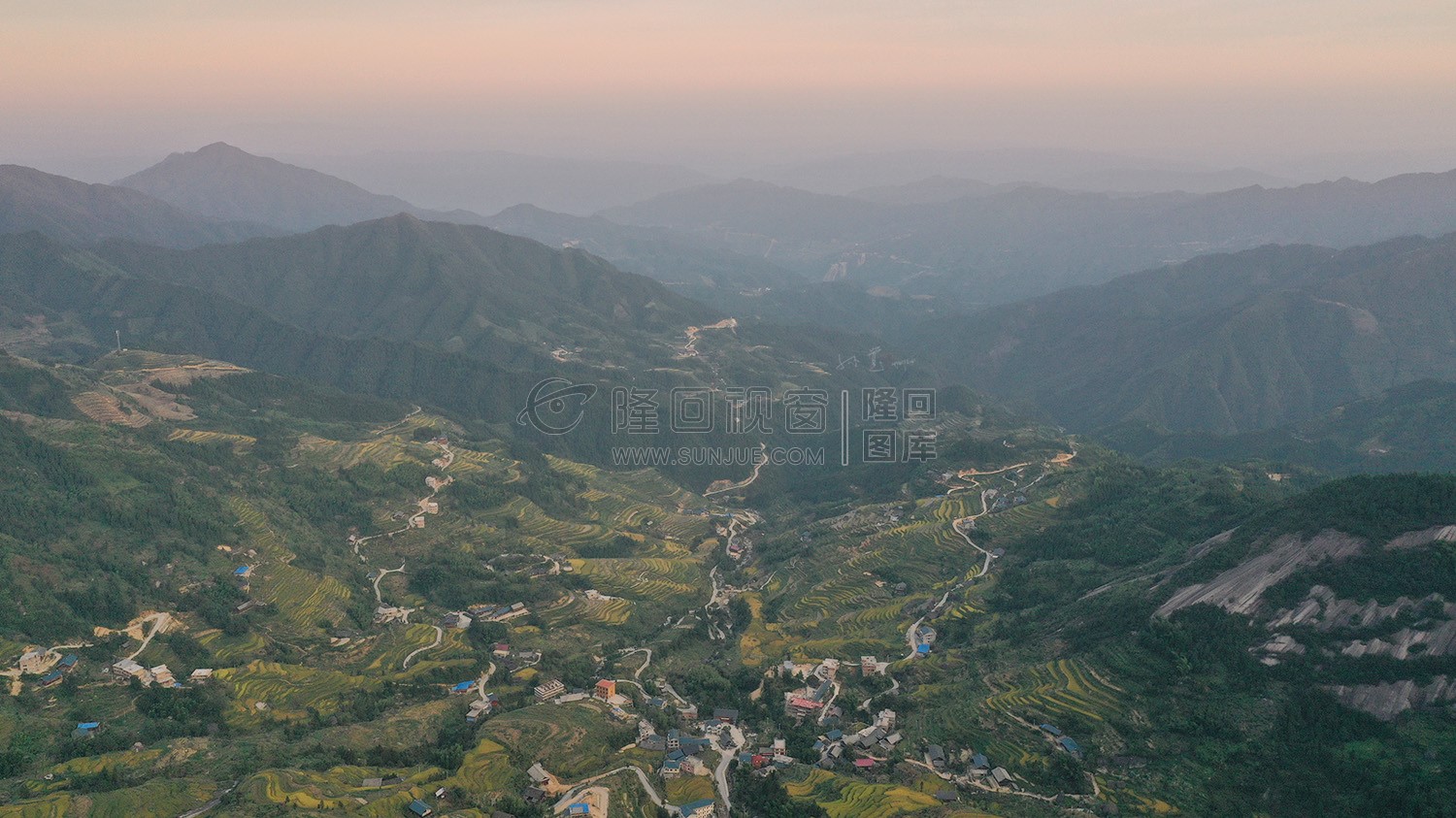 白水洞村-白水洞36拐公路