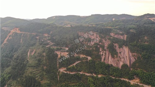 白水洞36拐公路