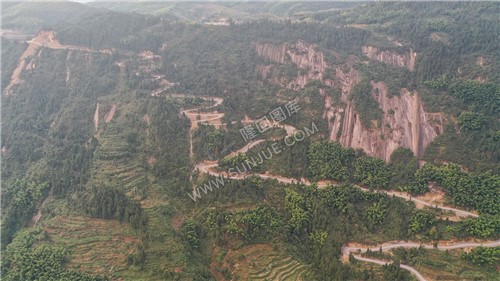 白水洞36拐公路