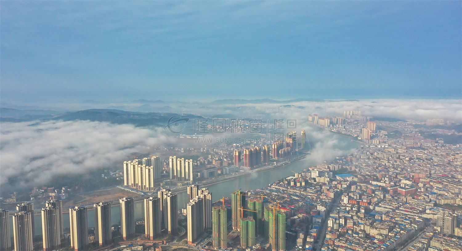 辰河世家往江语城方向