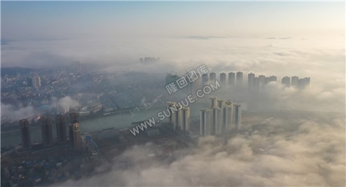 江语城往辰河世家方向