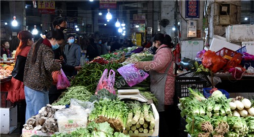 市场里的蔬菜摊