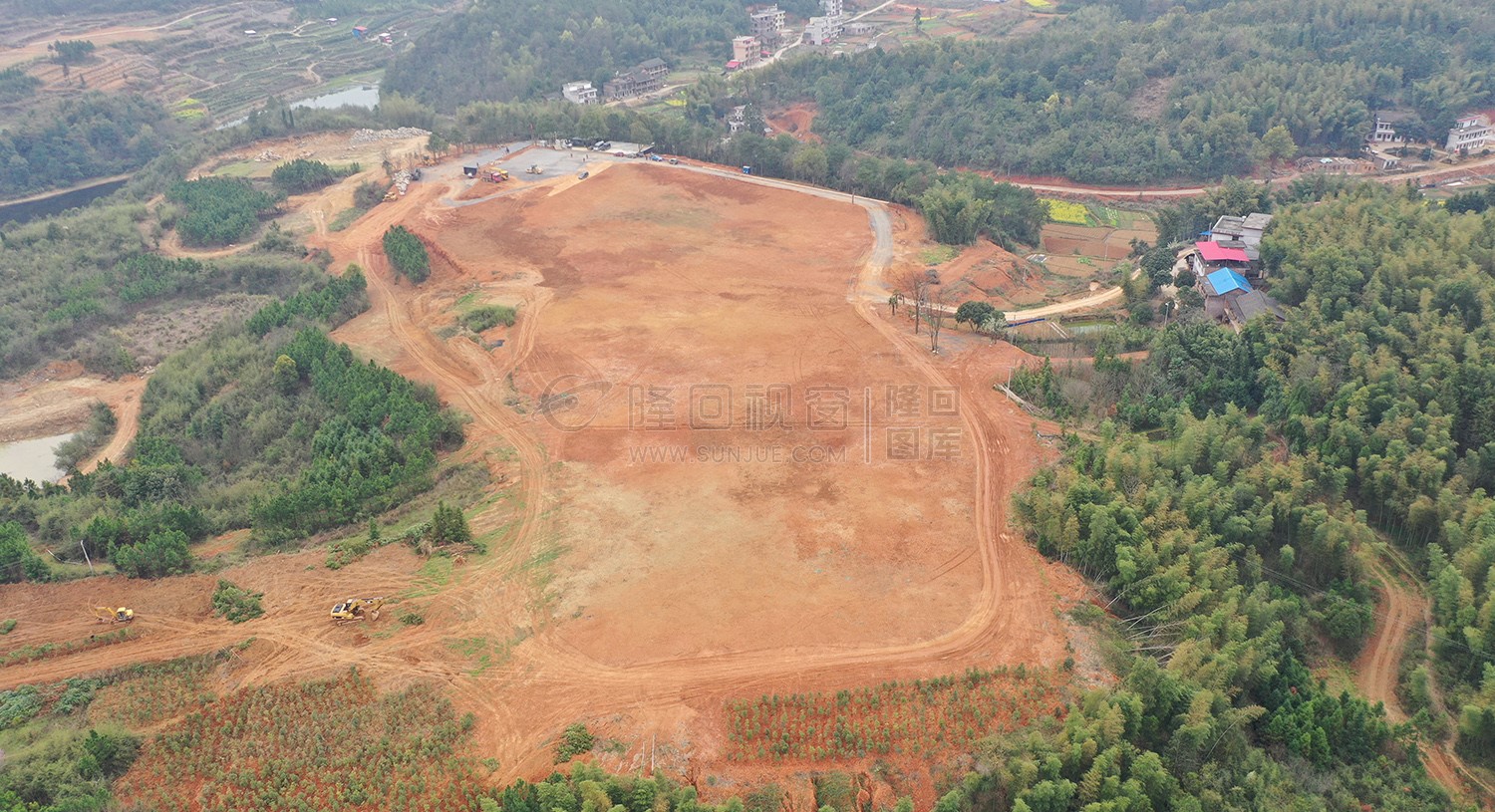 建设种的沐仙湖