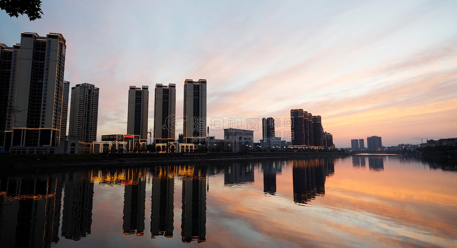 江语城晚霞风光