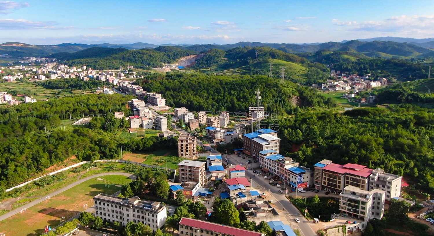 三阁司中学 街上