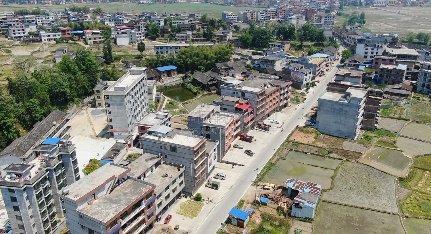 鸟树下中学周边