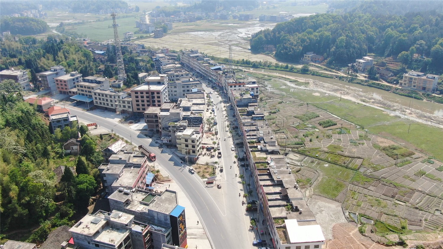 金六公路交叉路口