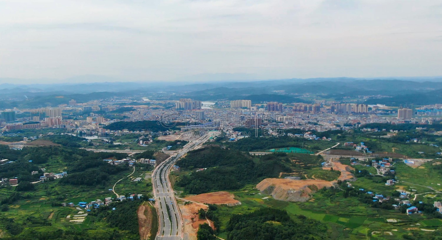 隆回城北方向看县城