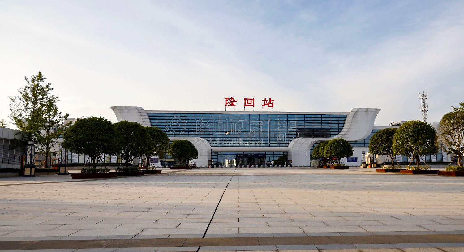 隆回高铁站夏季风光