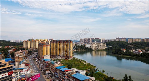 隆回花门路口拍摄