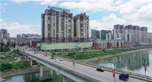 红星美凯龙桥头