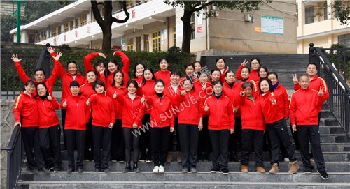 五里中学的老师们朝气蓬勃