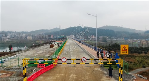 隆回白沙湾大桥单边通车