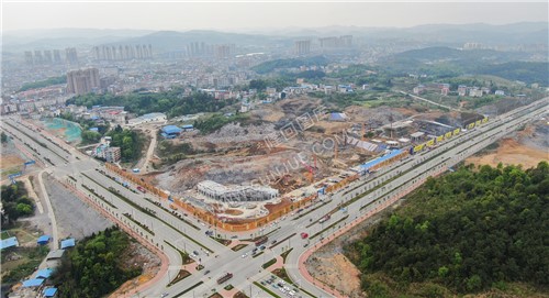 隆回大道与魏源大道交接处翘楚棠