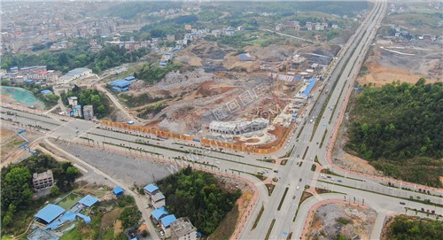 隆回大道与魏源大道交接处翘楚棠