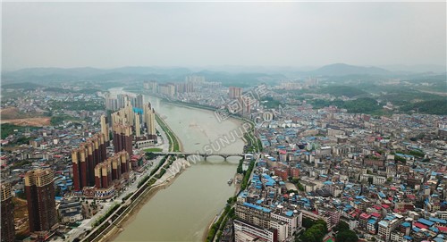 隆回赧水河岸照片