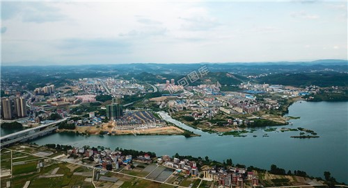 赧水河畔看园区