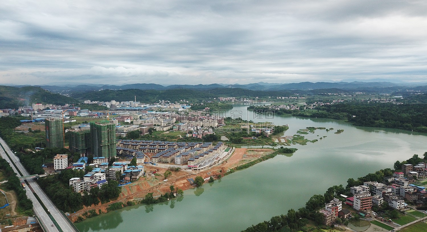 赧水河阅江府方向