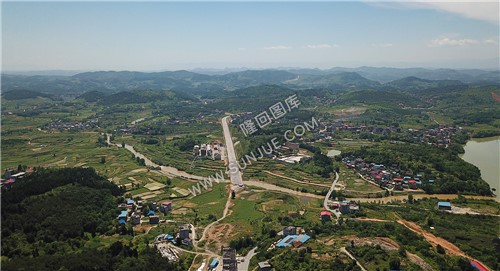 环城南路连环城西路五里中学旁