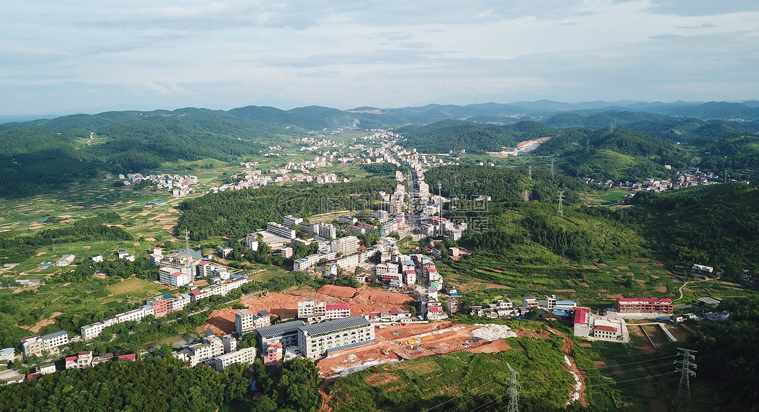 三阁司镇镇政府驻地与周边