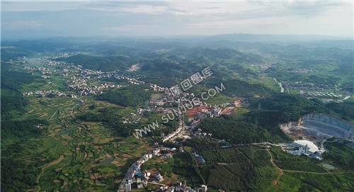 航拍三阁司镇全景