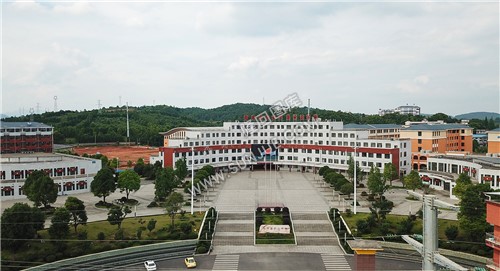 学校大门