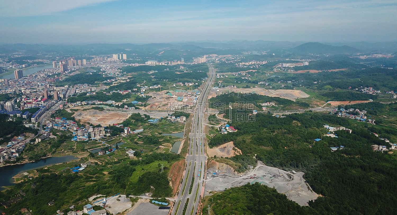 航拍隆回城北方向看县城