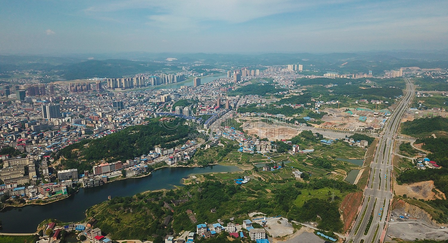 隆回大道 荷叶塘水库魏源公园方向