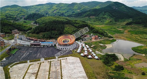 航拍花瑶旅游接待中心 崇木凼