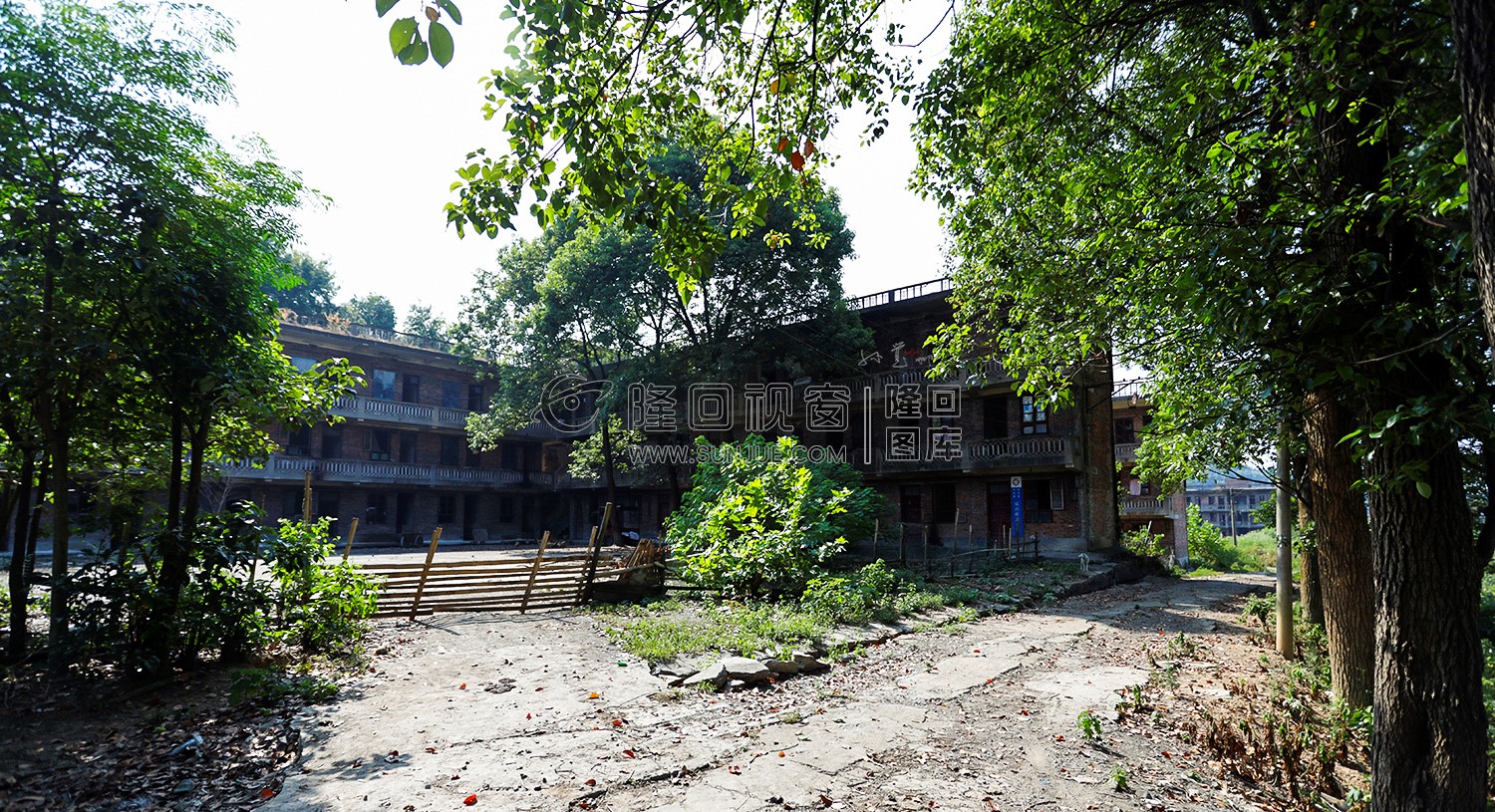 煤矿生活区楼房