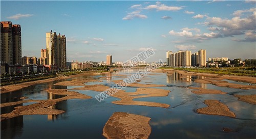 隆回赧水河岸照片