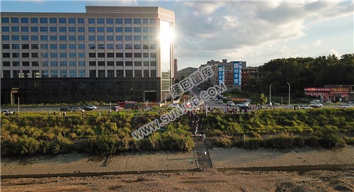 农副产品一条街路口