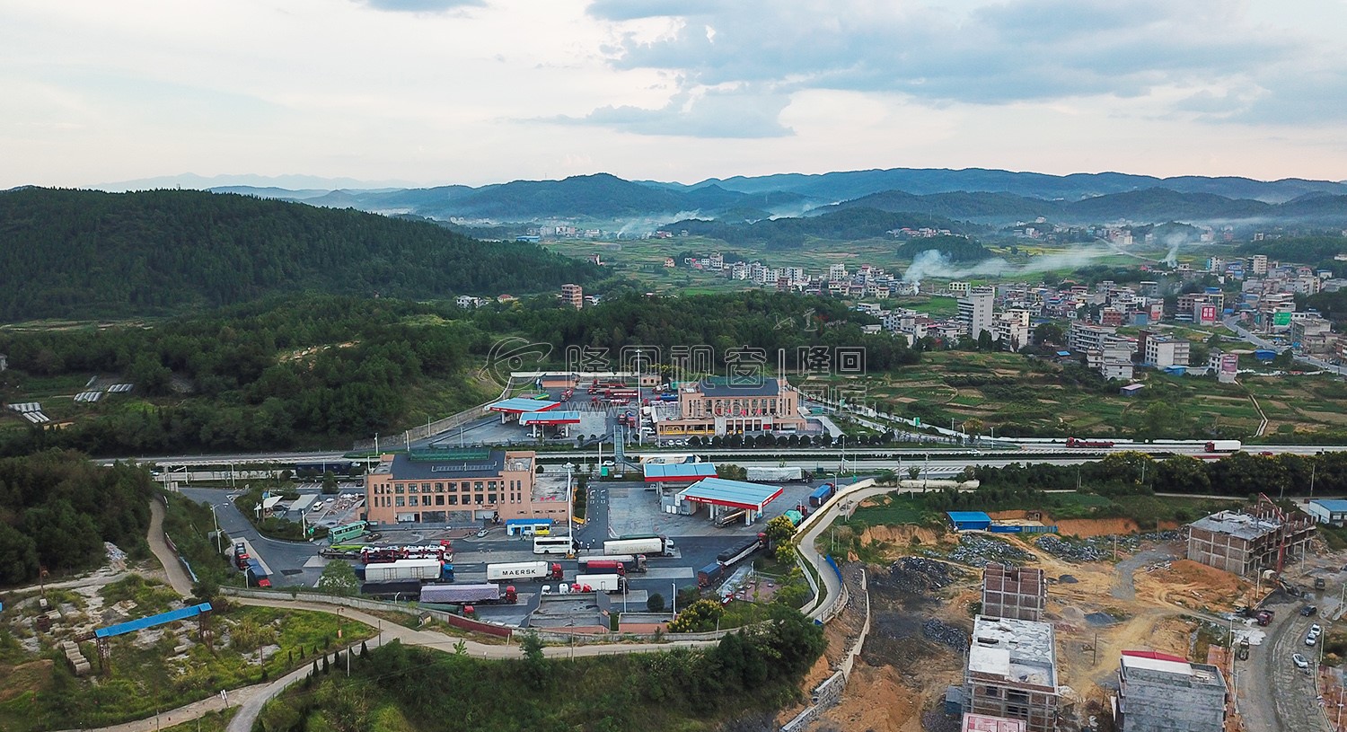 航拍沪昆高速隆回服务区