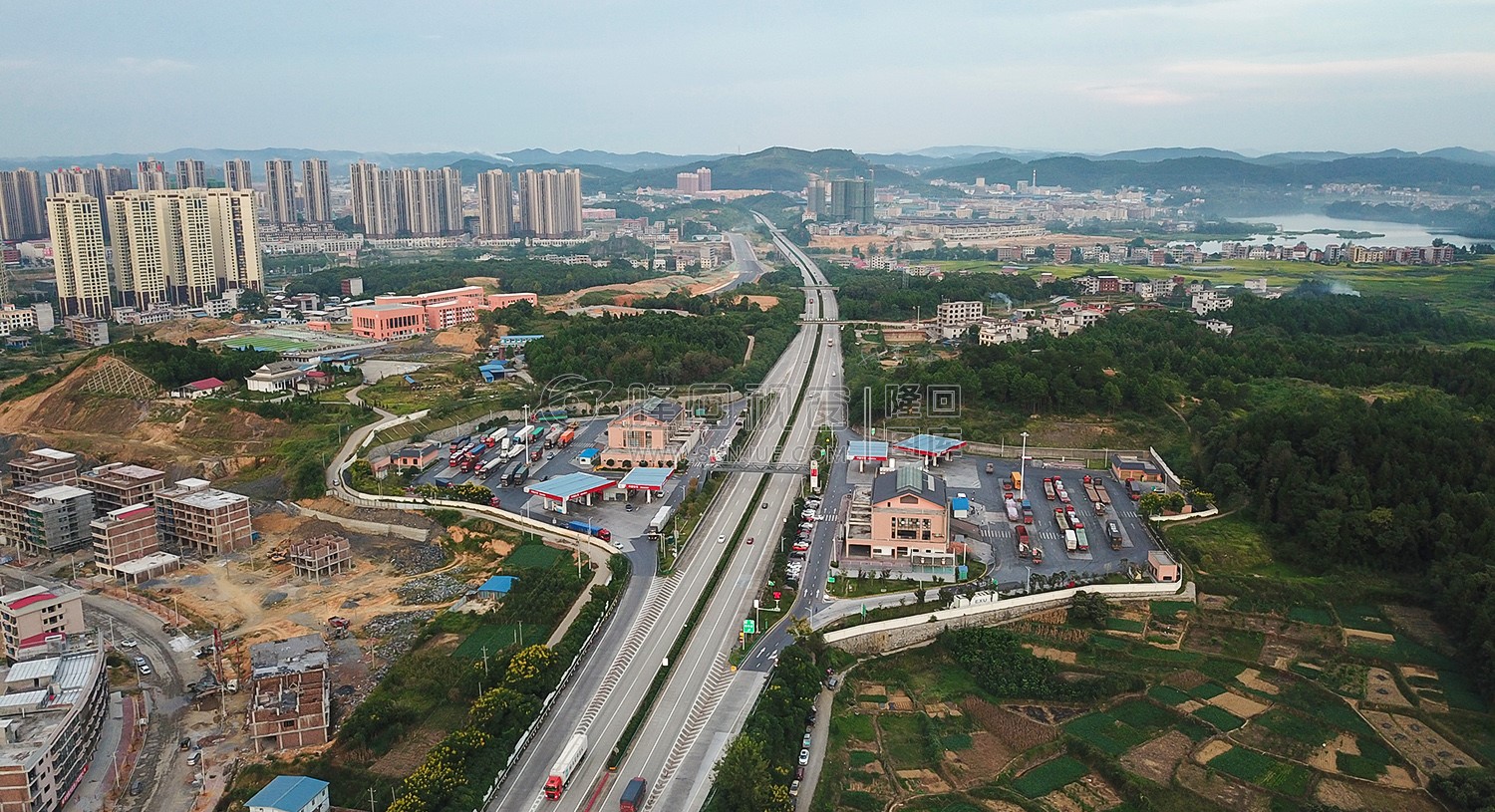 沪昆高速隆回服务区