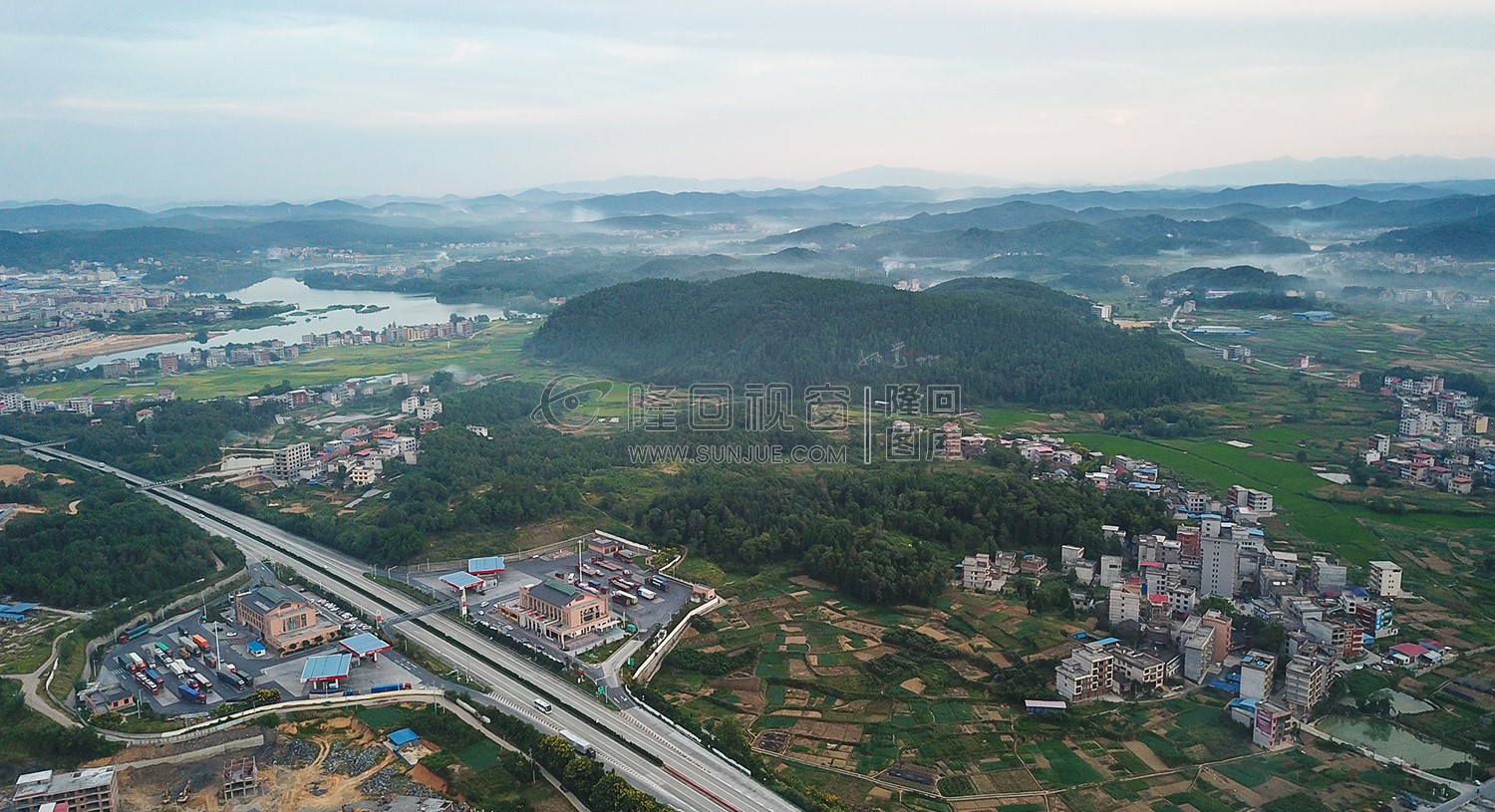 沪昆高速隆回服务区