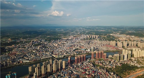 隆回赧水河岸照片