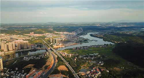 隆回三桥阅江府工业园方向