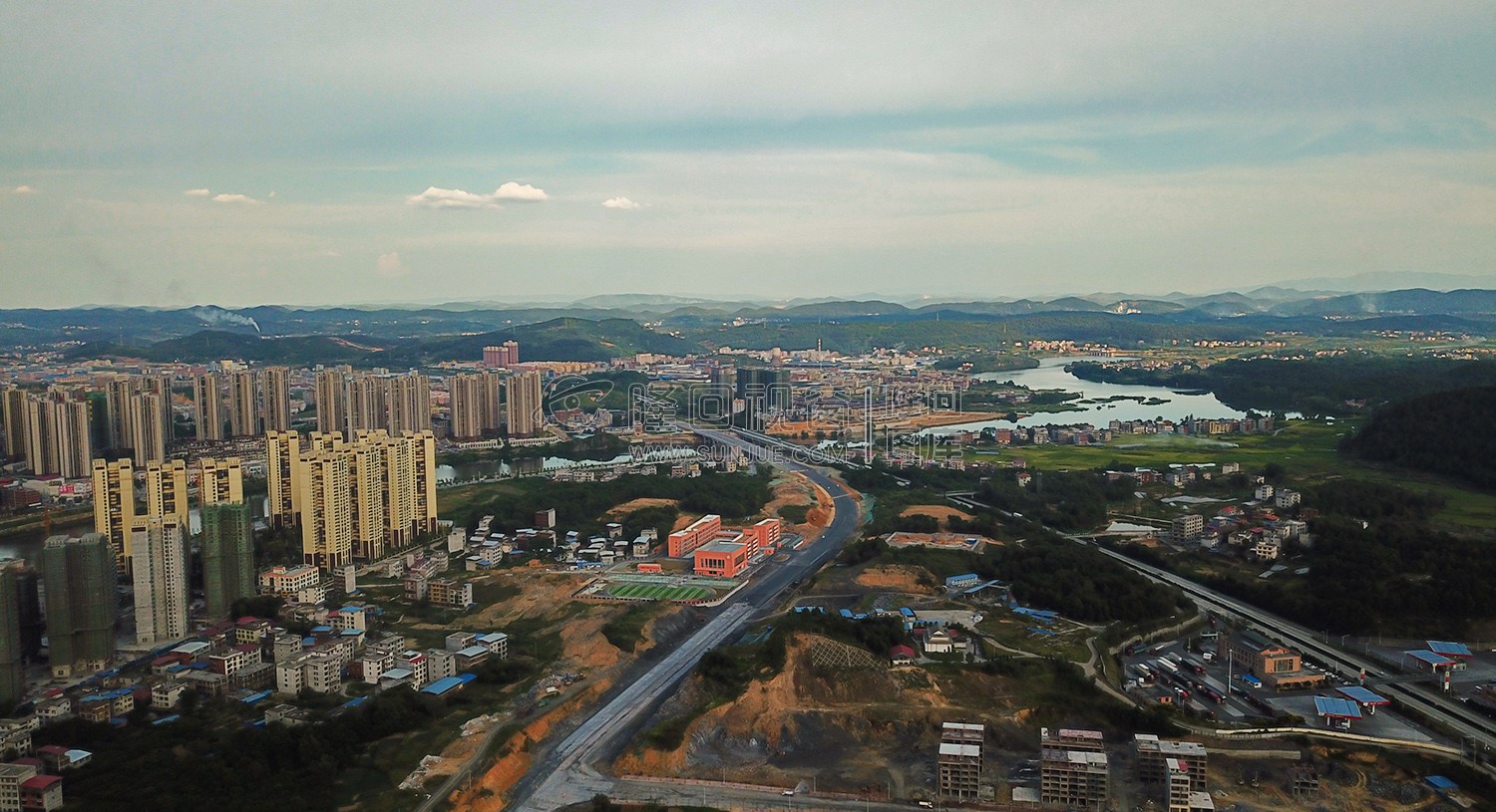 江语城后隆回芙蓉学校