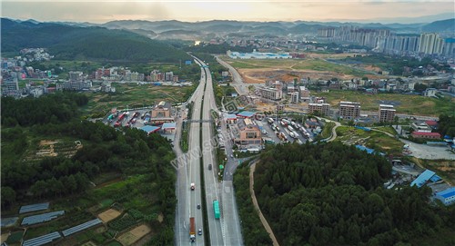 隆回高速服务区