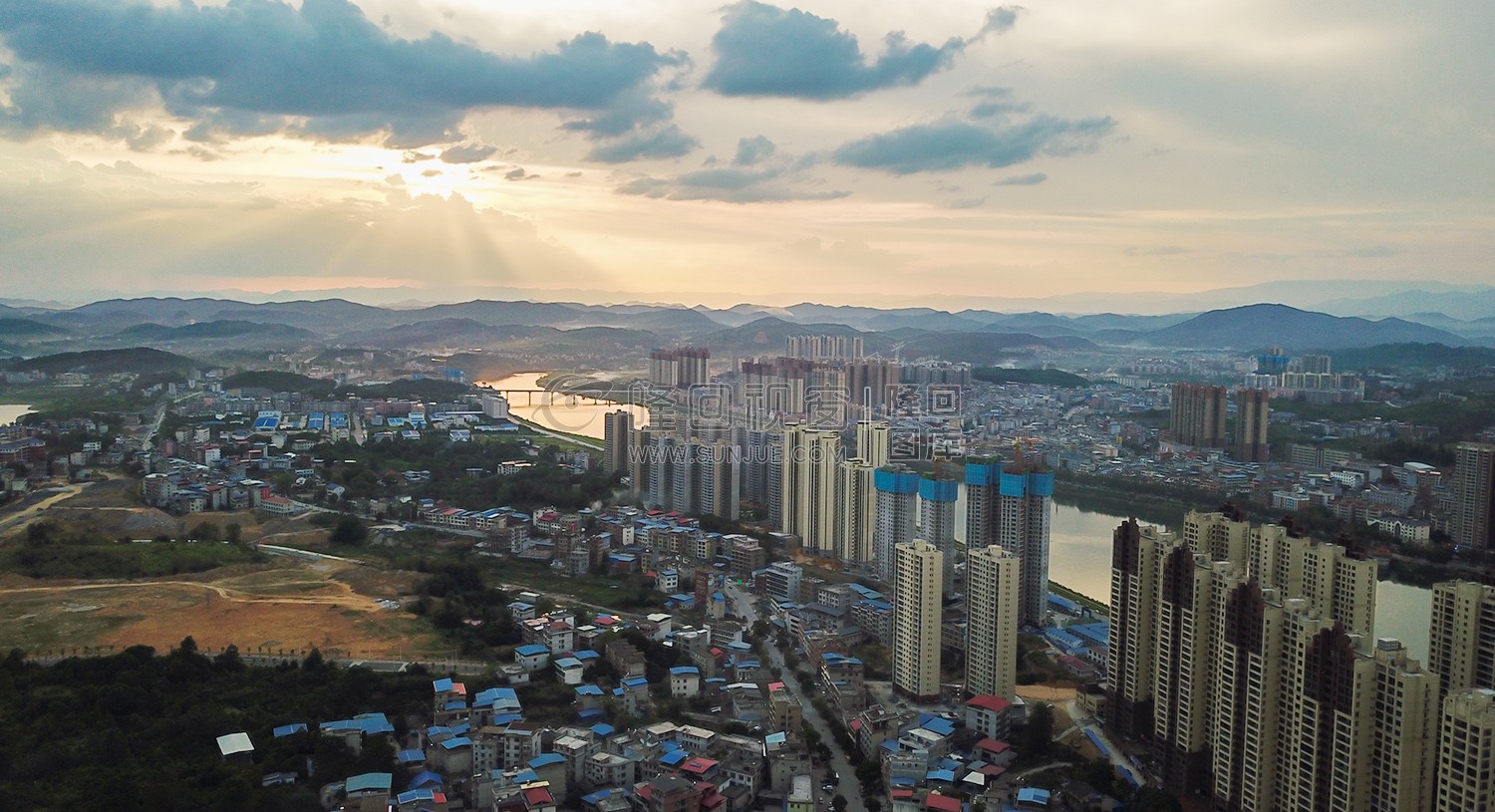 木山方碧桂园方向