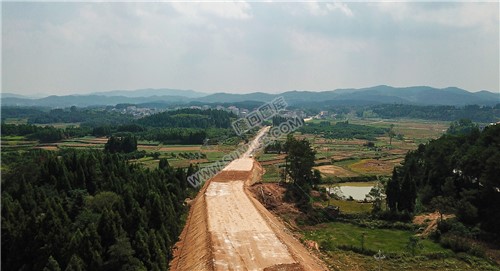 罗白加油站前路段