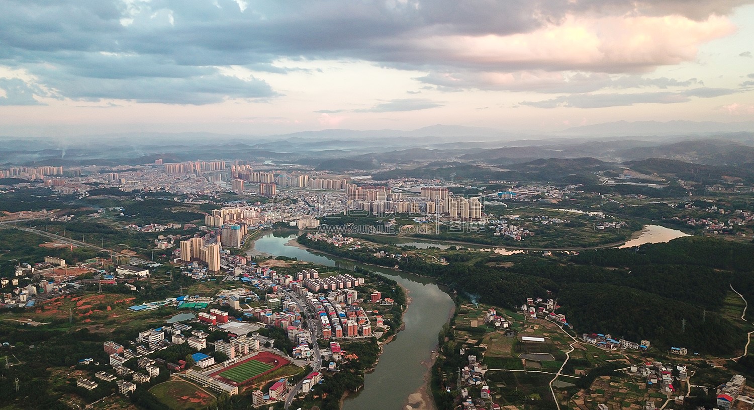 隆回县城全景