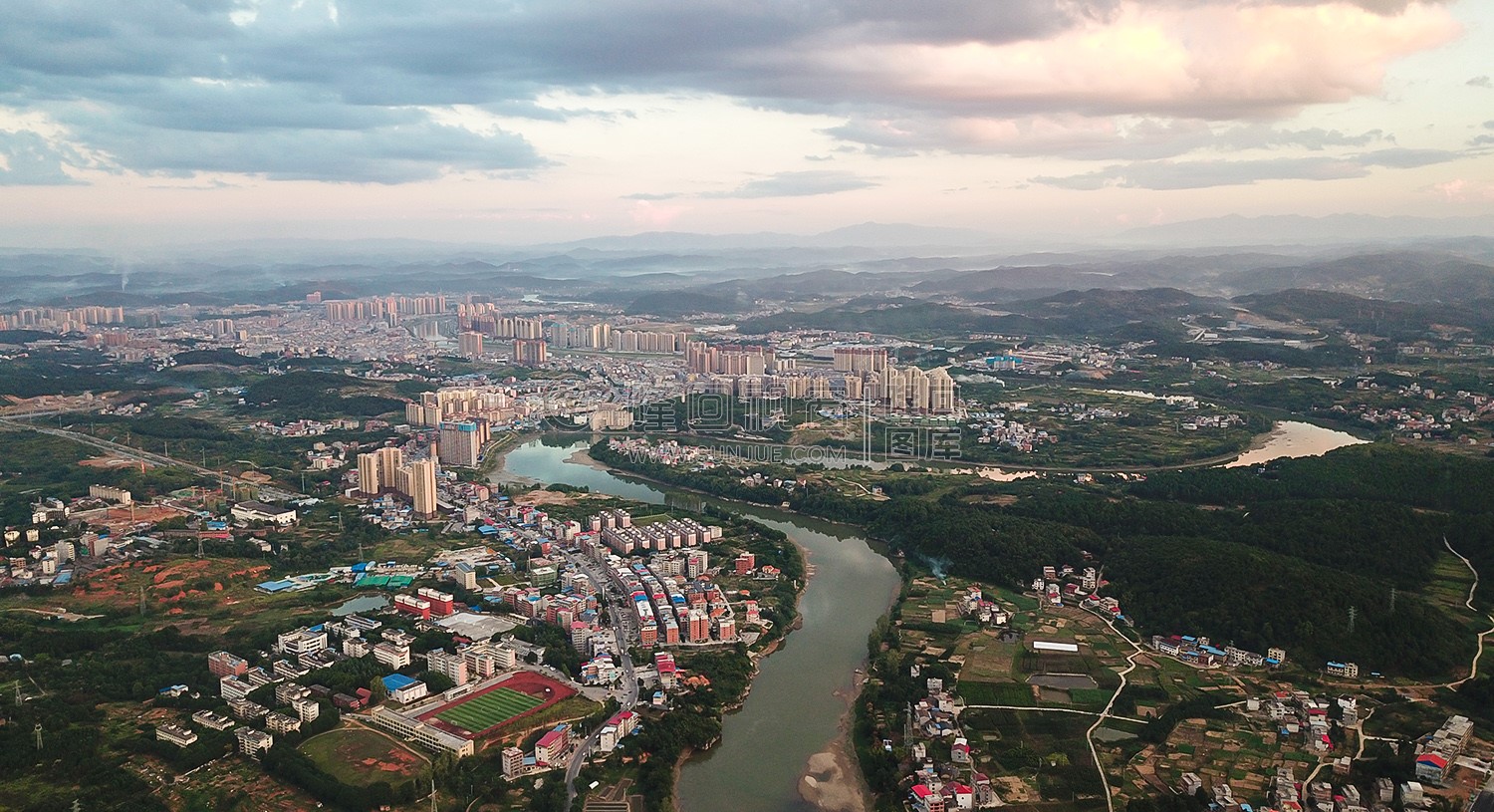 隆回县城全景