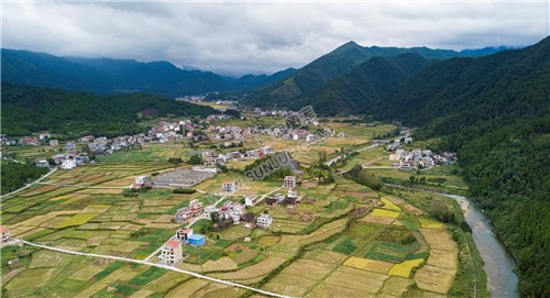 隆回苏河村周边的田园风光